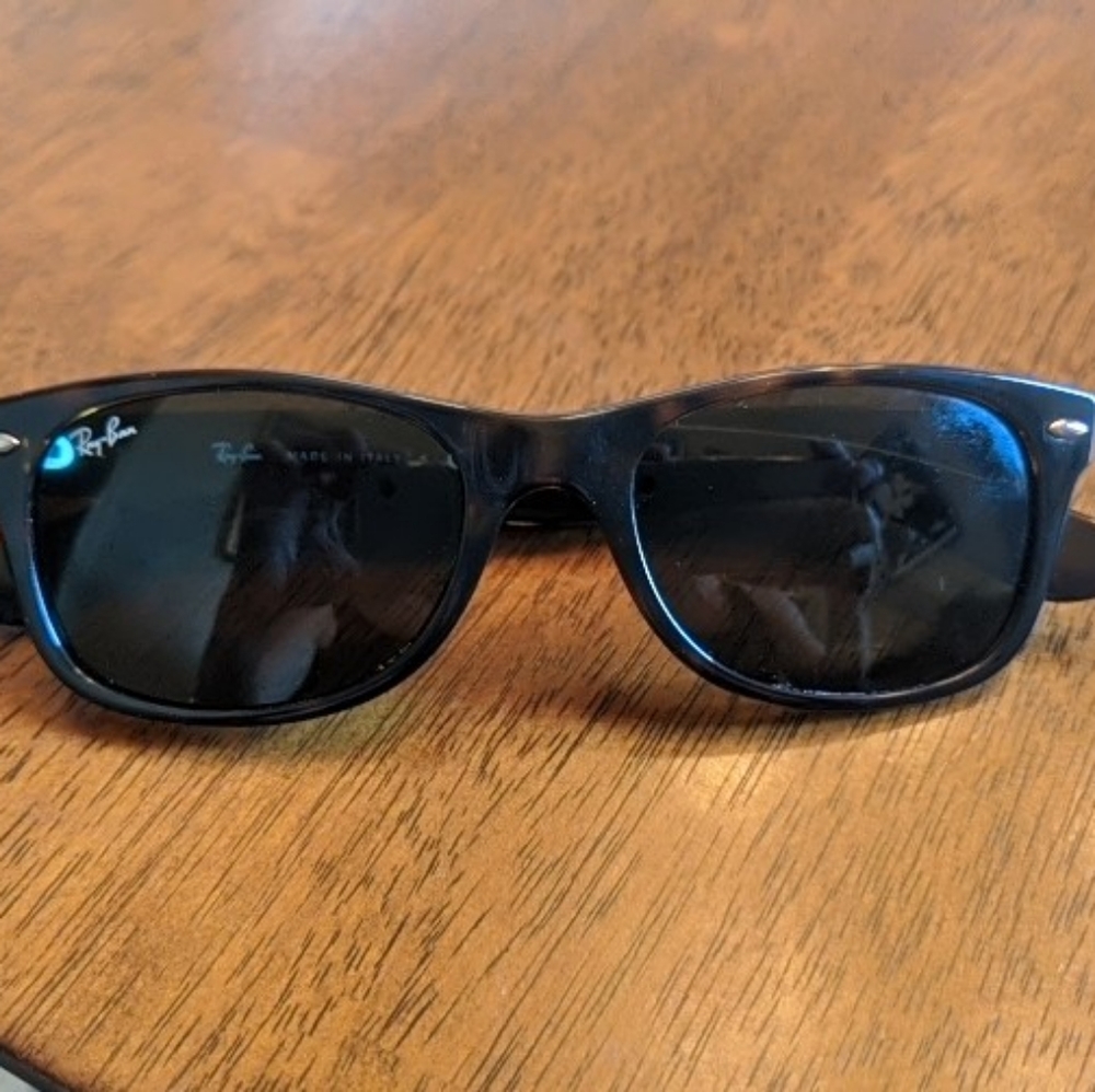 Ray-Ban New Wayfarer glasses